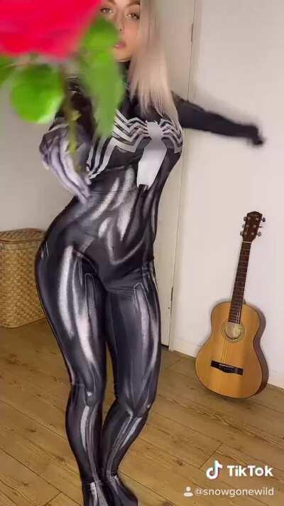 Would you fuk this venom?😈