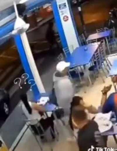 Aight, Imma gonna head out [x-post /r/PublicFreakout]