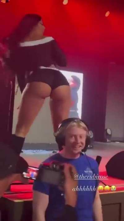 Rubi Rose 🌹 instagram live on stage 🥰