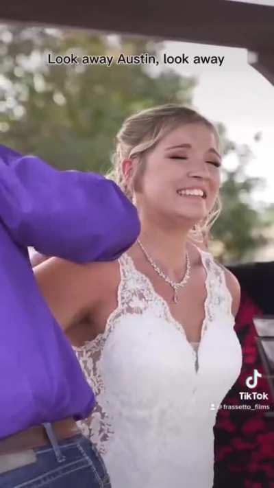 Man vows to protect waifu by giving a demonstration 