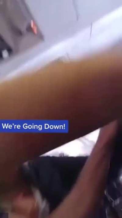 “Ahhhh. Ahhh 😨. We’re going to die!!! ✈️ “