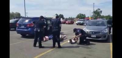 Black mother and four children werehandcuffed on the ground at gunpoint after police mistake their SUV for a stolen motorcycle from another state. Aurora, Colorado