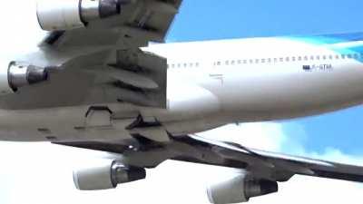 The last French Boeing 747, retirement with style 🇨🇵