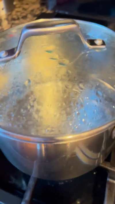 OUCH THE HANDLE WAS HOT 😫 (OC)