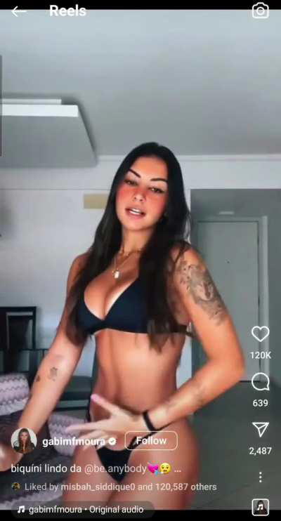 Omg Her moves man! She gets me so crazy!