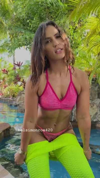 Here to Make Your Sunday [OC]