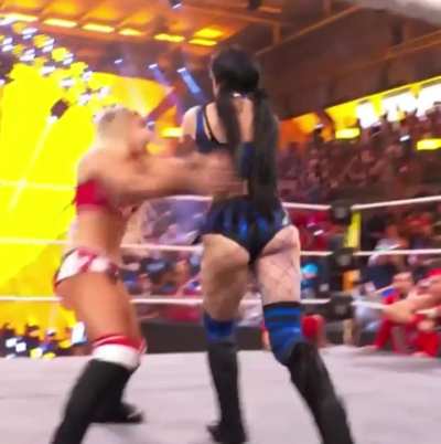 Tatum Paxley in action