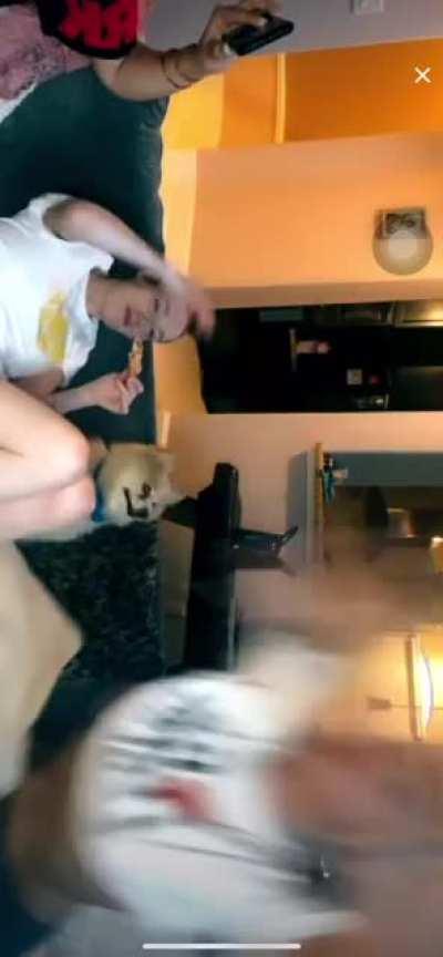 @Tiffsogorgeous live but it’s her sister who slips part2