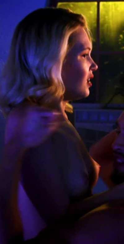 I’d love to have Kelli Berglund ride me like this