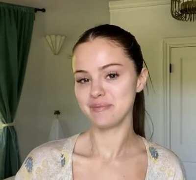 Selena without makeup
