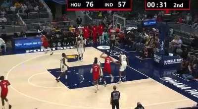 [Highlight] Kevin Porter Jr dances on Chris Duarte and drills the 3 plus the foul
