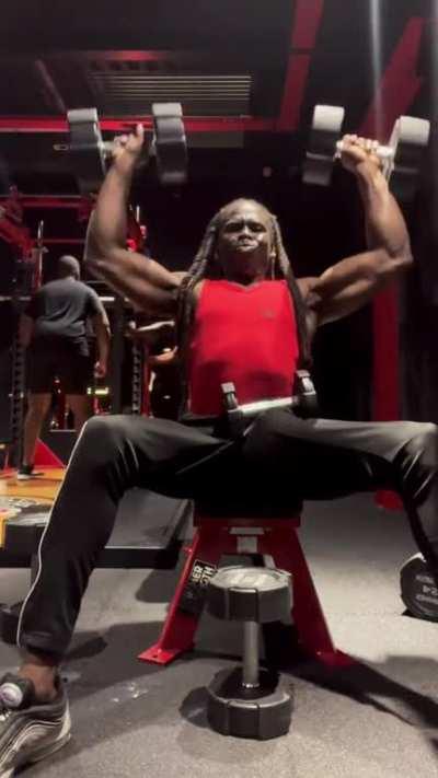 Whoa. Looks like he doesn't skip leg day huh?