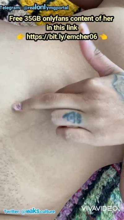 This girl is a delight 🤤😍