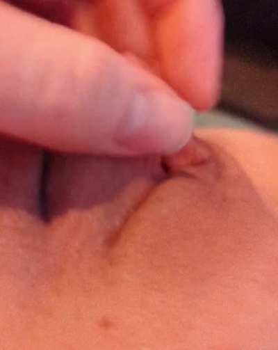 can't stop rubbing my big clit 💦