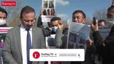 Turkiyedeki Uygurlar Turklere ve Turk cumhuriyetine seslendi