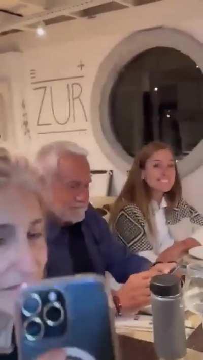 Piba escrachó a Victoria Tolosa Paz mientras cenaba en un restaurante de lujo