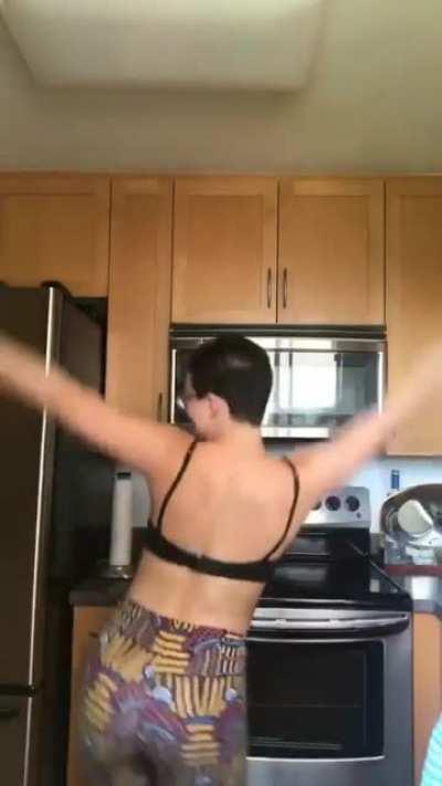 She&rsquo;s got some moves!