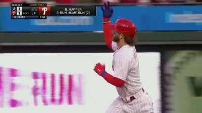 [Highlight] [Highlight] Bryce Harper destroys a baseball to give the Phillies a 3-run lead.