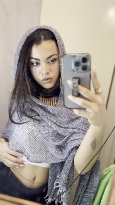 all an arab girl needs is a man to dominate her 😏