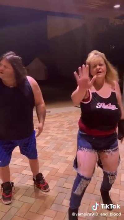 Straight up CRIED 3x watching this FUCKING BEAUTIFUL 💦💦💯💯😭😭