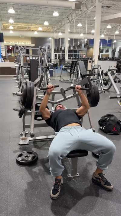 Hammer Strength bench press