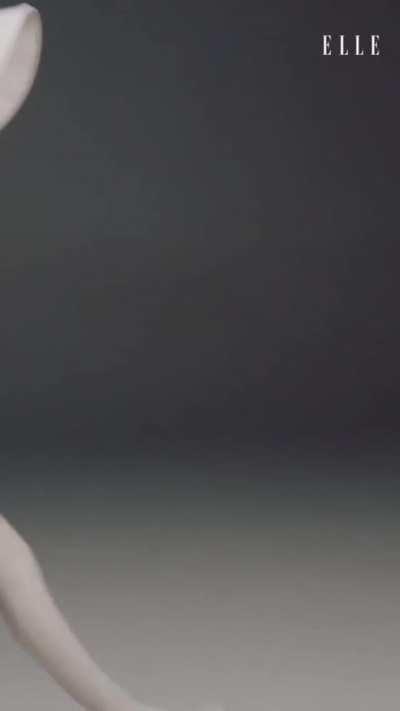 Jenna Ortega - Sideboob