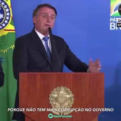 Ótima notícia pessoal! Bolsonaro acabou com a corrupção. Igualzinho nos tempos da ditadura. O cara é um mito mesmo /s