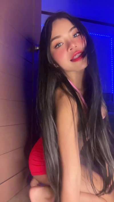 It’s not my fault your eyes follow the bounce.