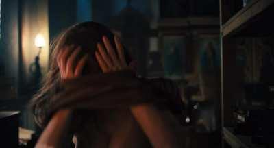 i had no idea Winona Ryder had such huge tits