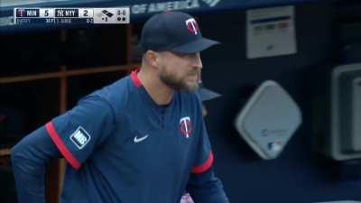 [Highlight] [Highlight] Tyler Duffey is incensed after Brett Gardner gets the Ball 4 call