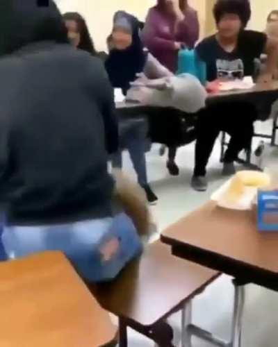 Bully gets what she deserved.