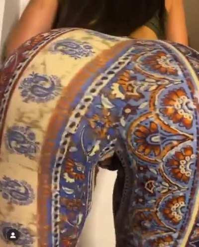 Flare pants are S tier…