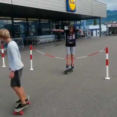 WCGW trying to imitate your friend