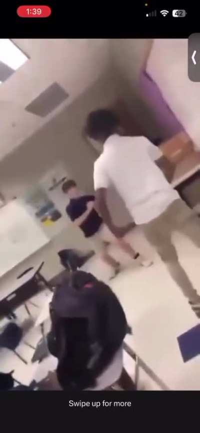 Israel Adesanya vs Alex Pereira 2 live footage