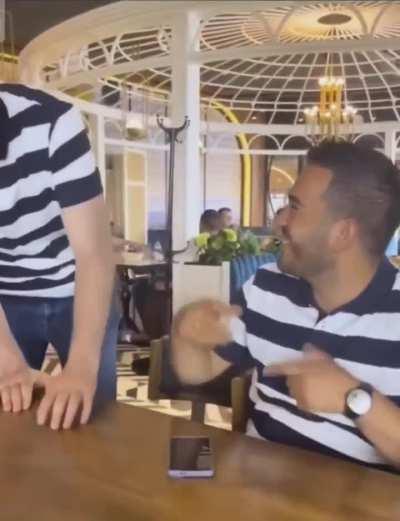 These women all bought their husbands the same shirt and didn’t tell them…their laughter is infectious 😂