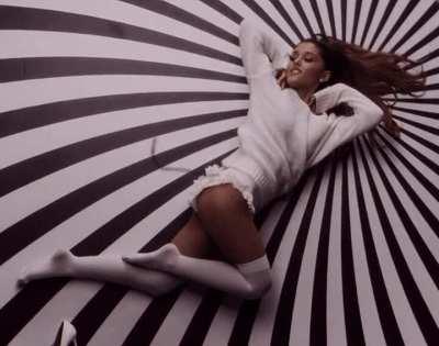 her ass is so perfect in those shorts🥵 the stockings are a perfect addition too her sexy legs and feet😩