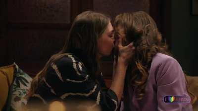 Daphne Paelinck & Lauren Muller - 