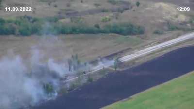 M142 HIMARS destroys a russian convoy near Kotlyarivka (Kupyansk area)