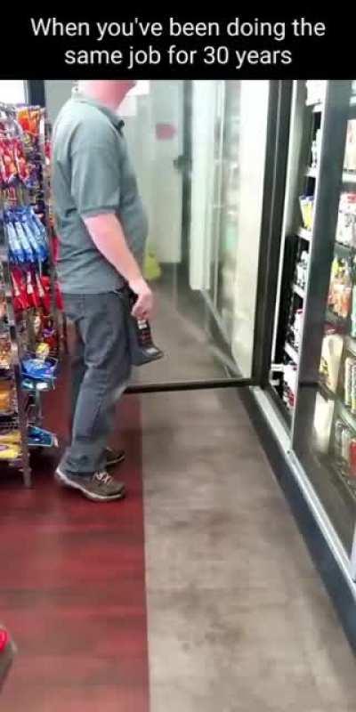 Get this man a hitbox