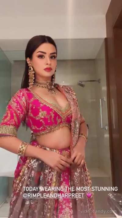 Avneet Kaur in Traditionals IG Nov 17 2025