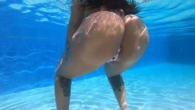 Nah that ass is insane even underwater