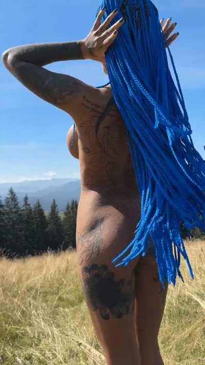 R there any big asses lovers