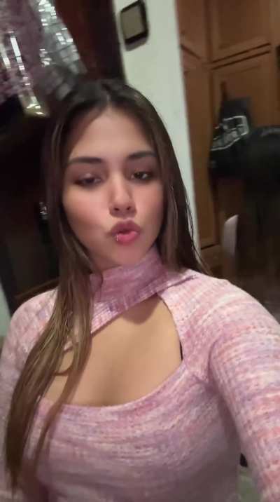 18F Who’s brave enough to eat me. Human?