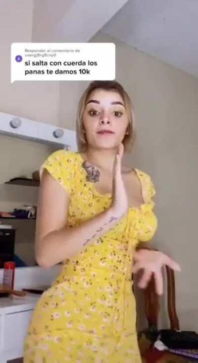 Follow her ofkarelyruiz