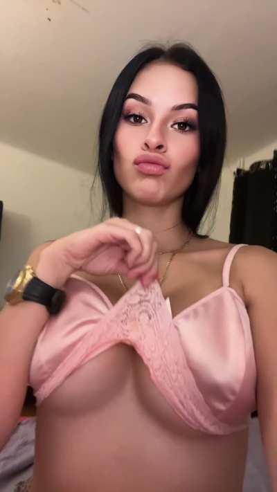 I wonder if gringos can eat pussy better