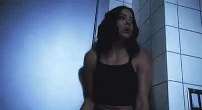 damn look at those abs