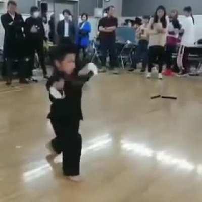 Kid's freaking incredible