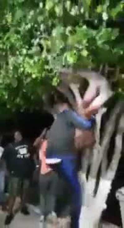 Архивный шедевр. Хочу напомнить, что все люди равны, как и мировые культуры