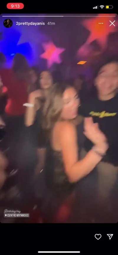 She twerkin w her brother