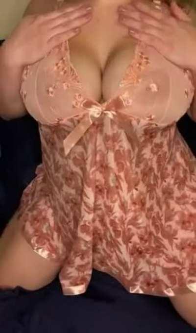 come fuck me in my lingerie 😘